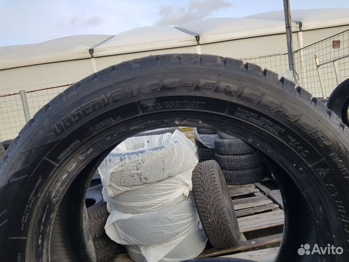 Toyo Observe G3-Ice 215/55 R17
