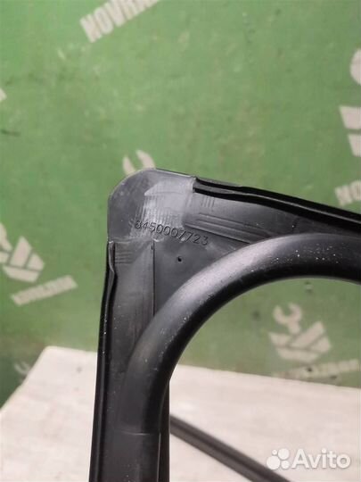 Уплотнитель стекла двери ваз веста 15-19