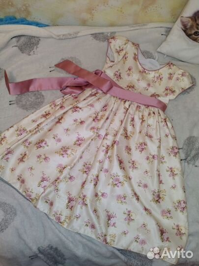Платья праздничные 128-130