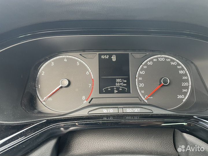 Volkswagen Polo 1.6 AT, 2022, 32 000 км