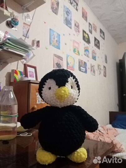 Плюшевый пингвиненок