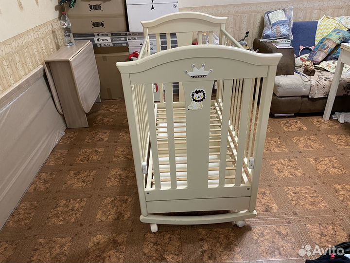 Детская кроватка