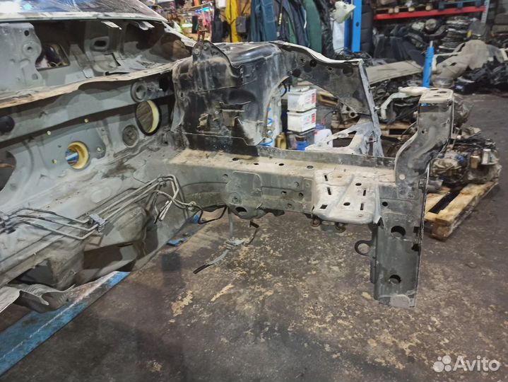 Лонжерон передний левый Renault Megane 3