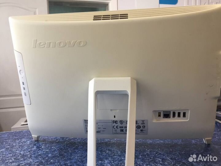 Моноблок Lenovo ideacentre AIO 300-23ISU