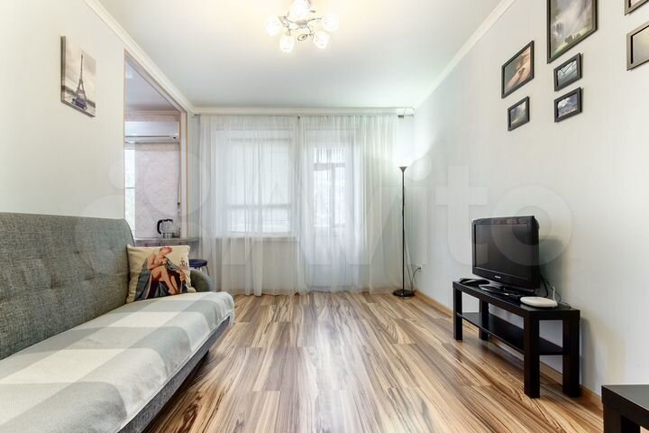 2-к. квартира, 42 м², 3/5 эт.