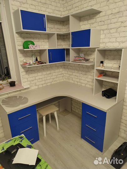 Компьютерный стол