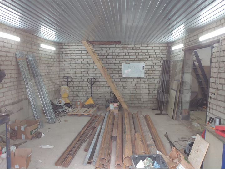 Гараж, > 30 м²