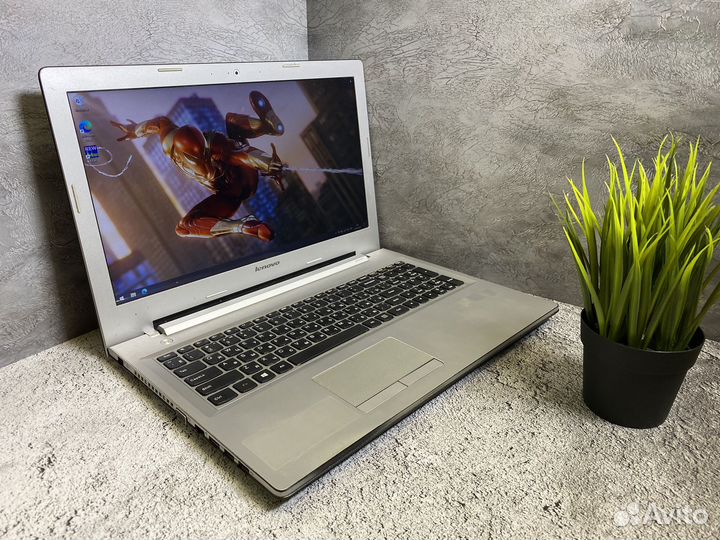 Мощный ноутбук Lenovo 2 видеокарты/1000 gb/8gb