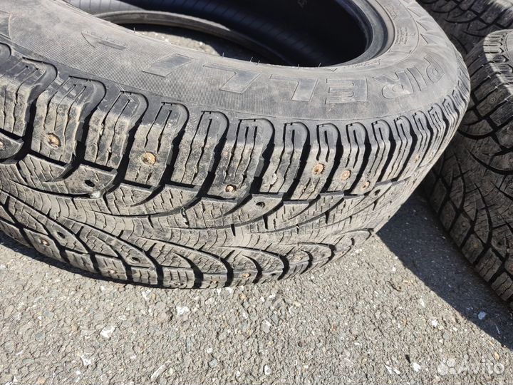 Pirelli Winter Carving Edge SUV 225/65 R17