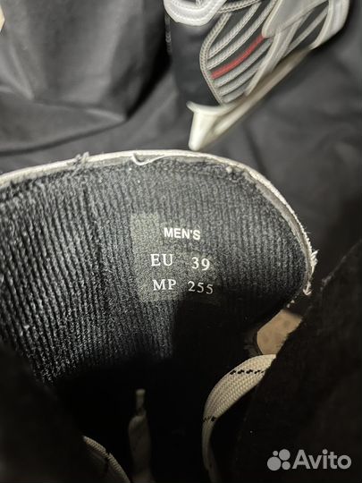 Коньки хоккейные