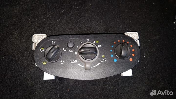 Блок управления печкой renault sandero, Logan