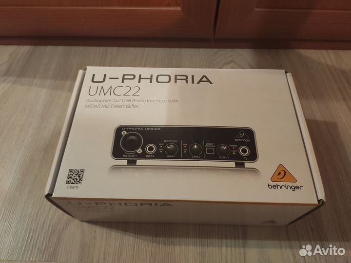 Звуковая карта Behringer UMC 22