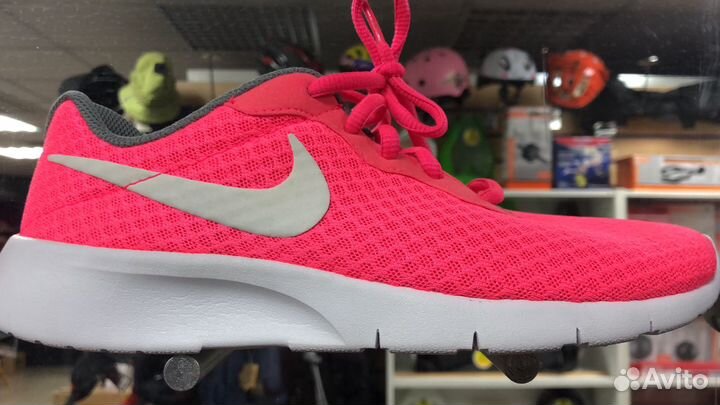 Кроссовки новые оригинал