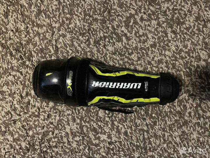 Комплект защиты для хоккея и сам баул bauer