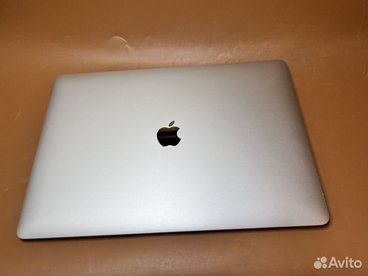 Apple macbook pro 15 2019 i9/512/254 цикла