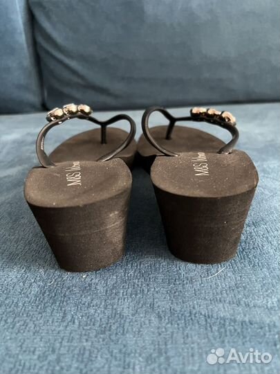 Сланцы пляжные женские