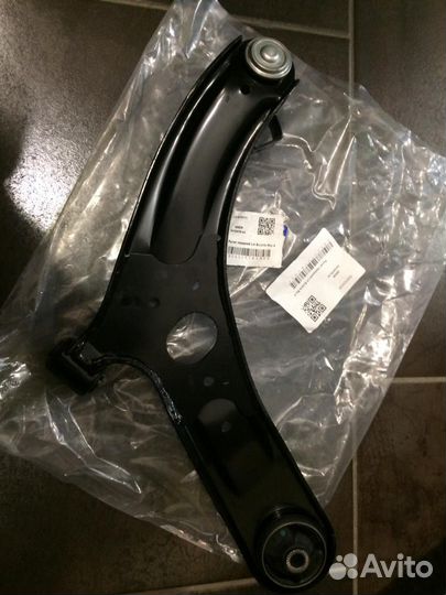 Рычаг передний левый Hyndai Solaris Kia Rio