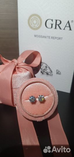 Серьги с муассанитами