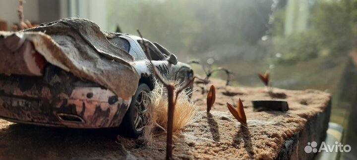 Диорама Mercedes SLS постапокалипсис