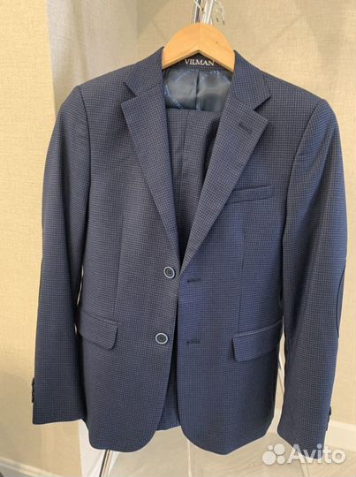 Школьный костюм