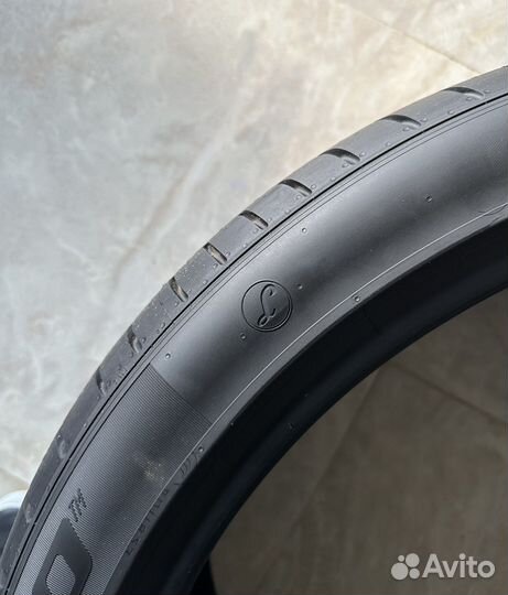 Pirelli P Zero PZ4 285/35 R23 и 325/30 R23
