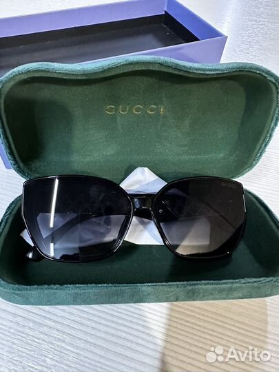 Солнечные очки gucci