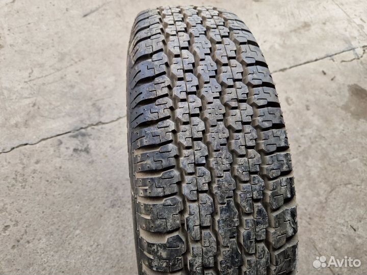 Bridgestone Dueler H/T D689 225/80 R15 104S