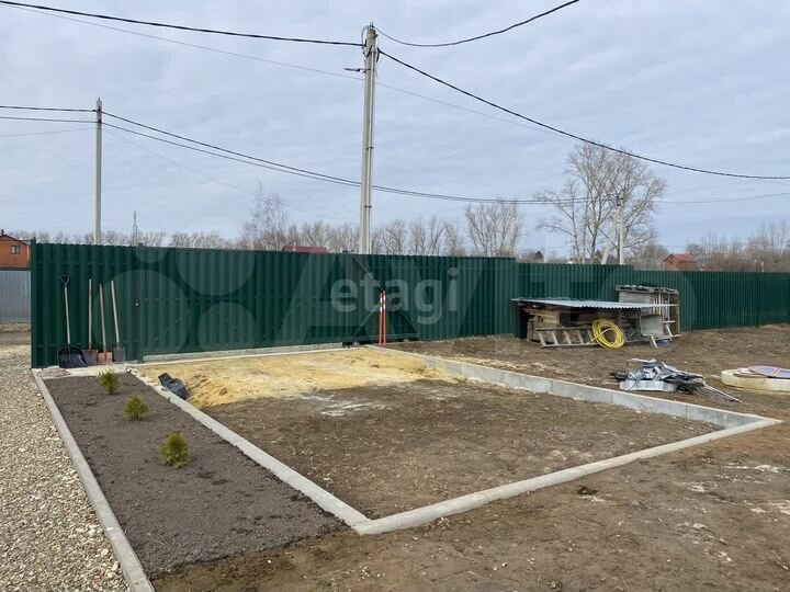 Дом 21 м² на участке 10 сот.