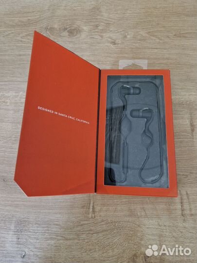 Наушники беспроводные Plantronics BackBeat GO 2