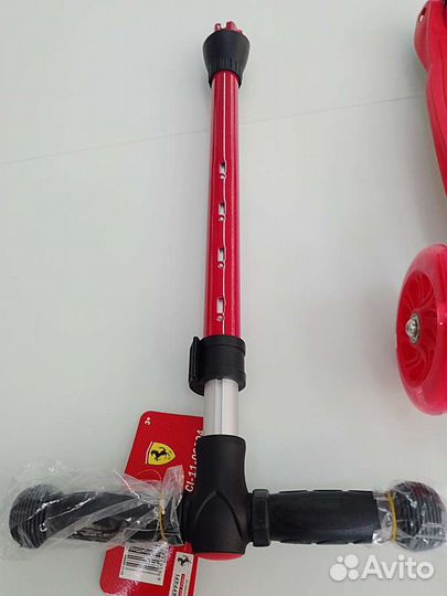 Самокат Ferrari
