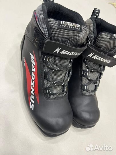 Лыжи, ботинки, палки