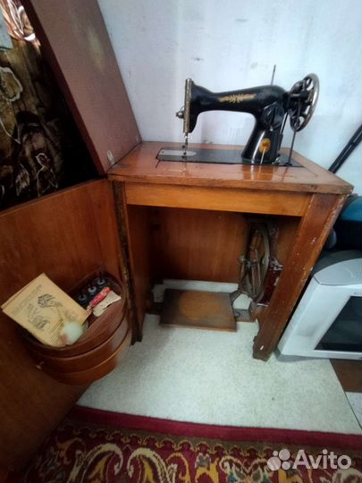 Швейная машина Подольск ножная