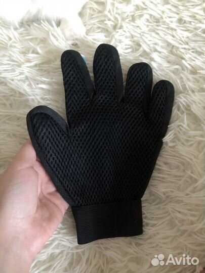 Перчатки для вычесывания кошек