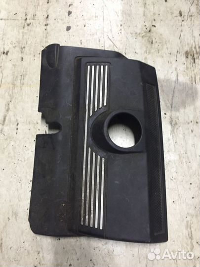 7l6103505 накладка декоративная vw touareg 4.2