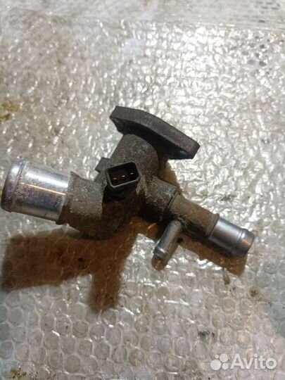 Тройник охлаждения (фланец) 1.6 G4FG Hyundai Kia