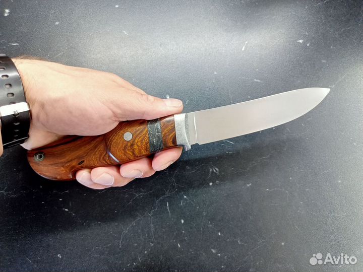 Нож охотничий ручной работы из стали böhler M390