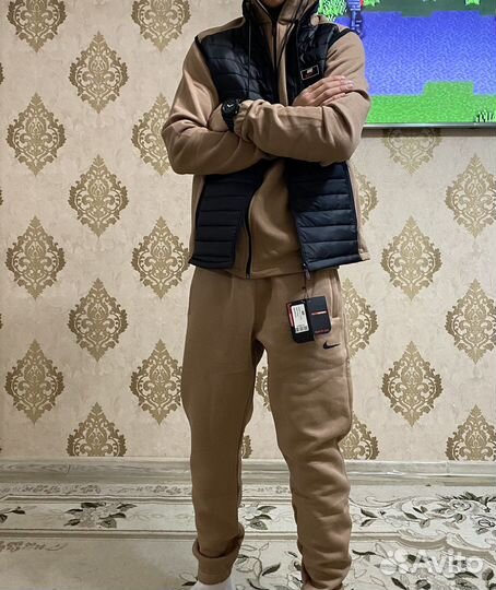 Утеплённый спортивный костюм тройка