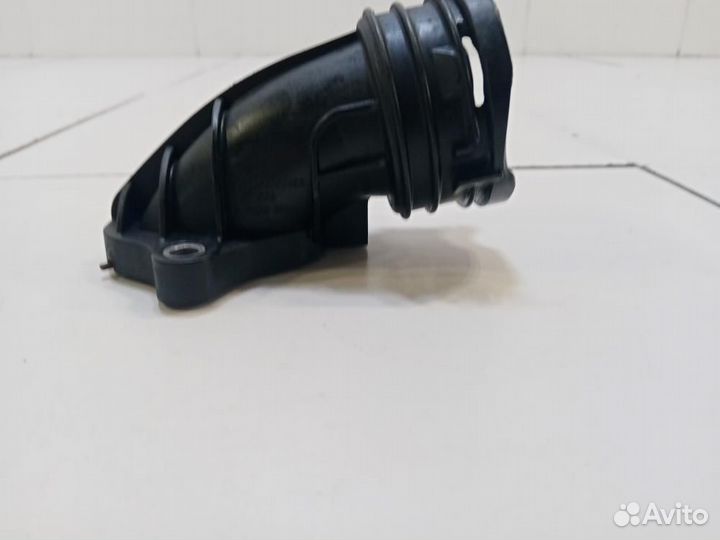 Фланец двигателя системы охлаждения Mercedes-Benz