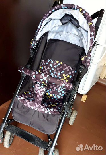 Прогулочная коляска Rich Family S100