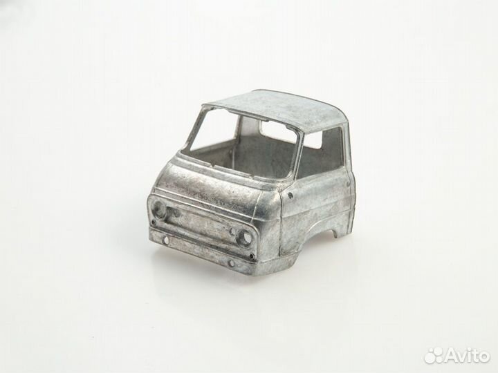 Сборная модель автомобиля AVD Models 1499AVD