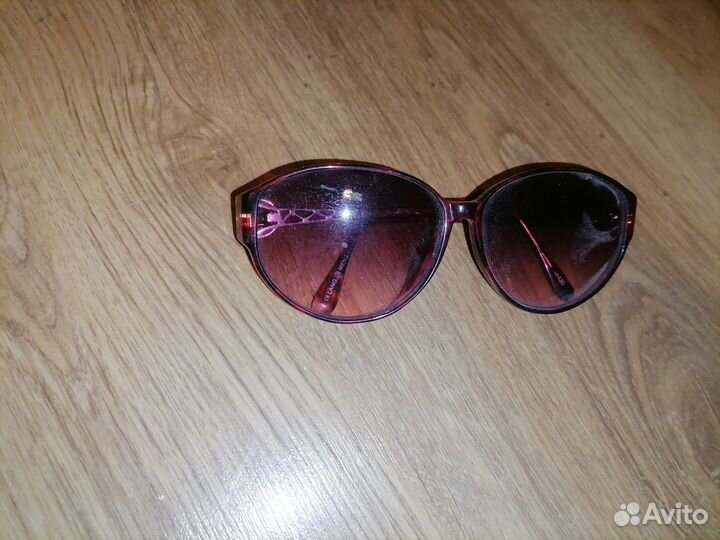 Очки пластмассовые дкжки