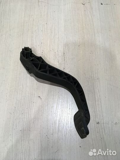 Педаль сцепления Volkswagen Sharan