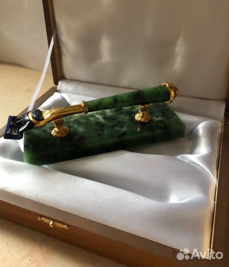 Бритвенный станок «Нефрит»