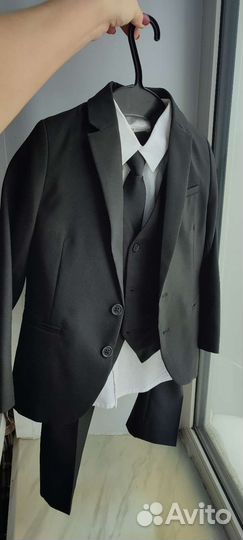 Костюм для мальчика H&M, 116-122, тройка