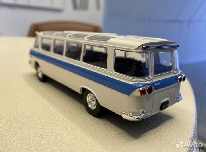 Модель автомобиля ЗИЛ-118 Юность