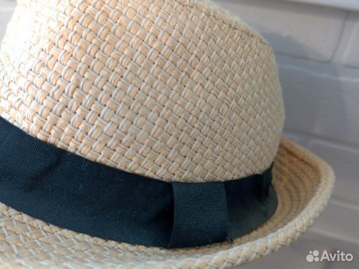 Шляпа соломенной летняя