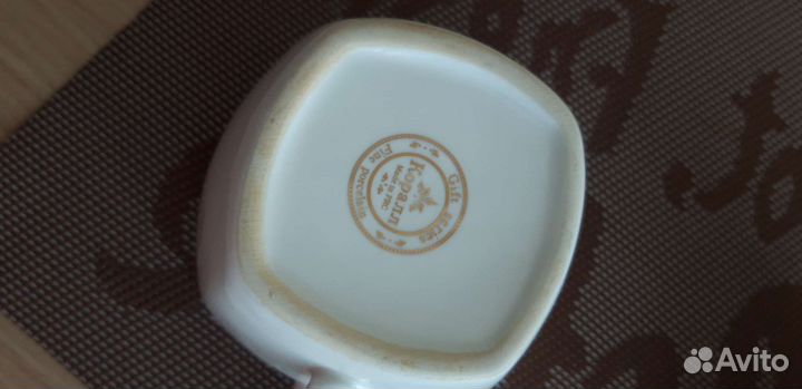 Чашка с блюдцем коралл