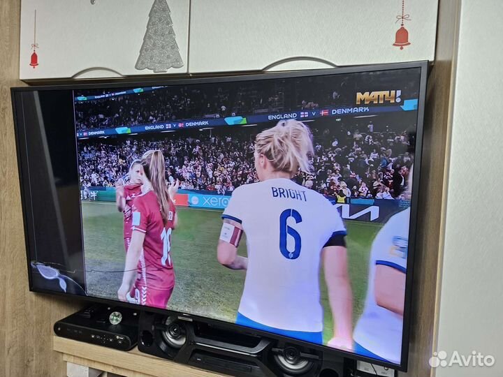 TV samsung UE49NU7300U