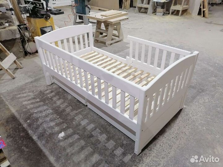 Кровать из Массива сосны