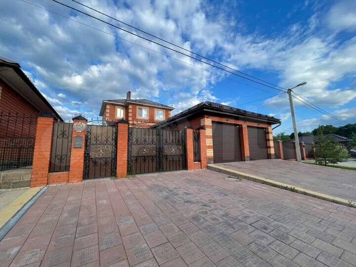 Коттедж 150 м² на участке 8 сот.